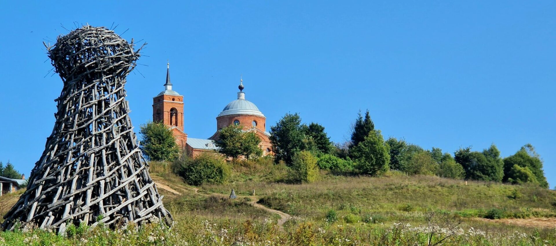 Храм в честь Святой Живоначальной Троицы, д.Никола-Ленивец